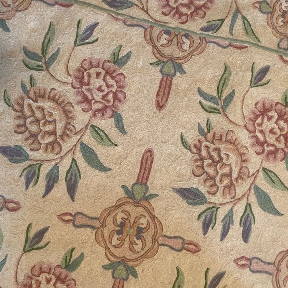 Hooked Wool Rug - Picture 4 of 4